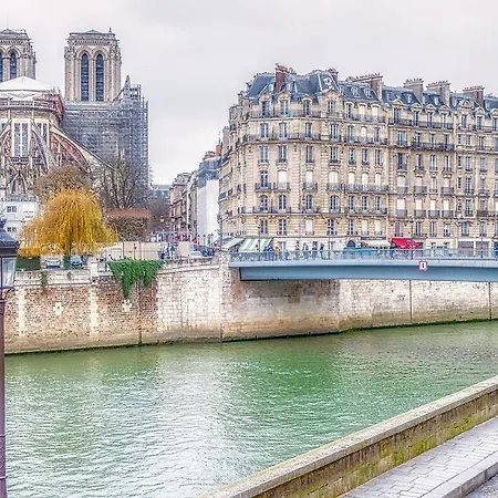 Saint-louis By B'your