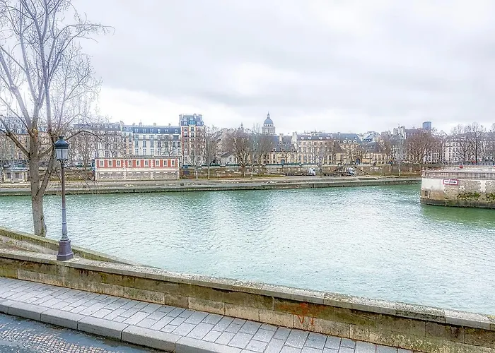 Saint-louis By B'your