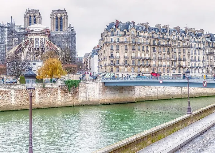 Saint-louis By B'your